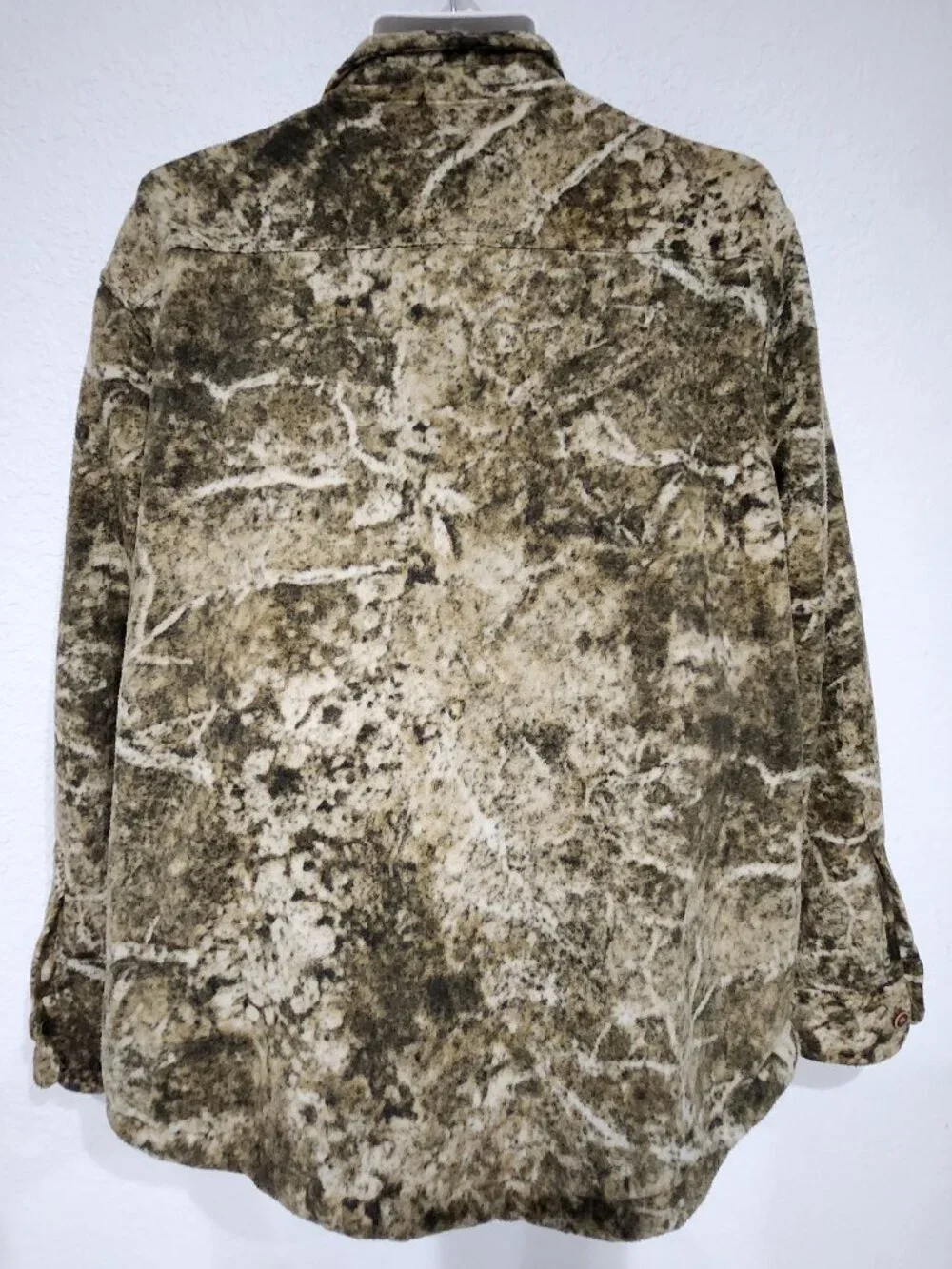 Racks & Reels Camo Sherpa Button Down XL